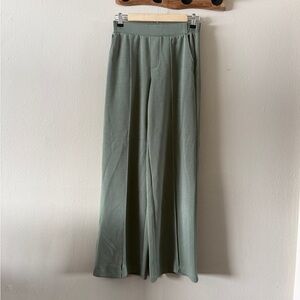Offline by Aerie Sage Green High Rise Front Seam Wide Leg Trouser Pants size XS